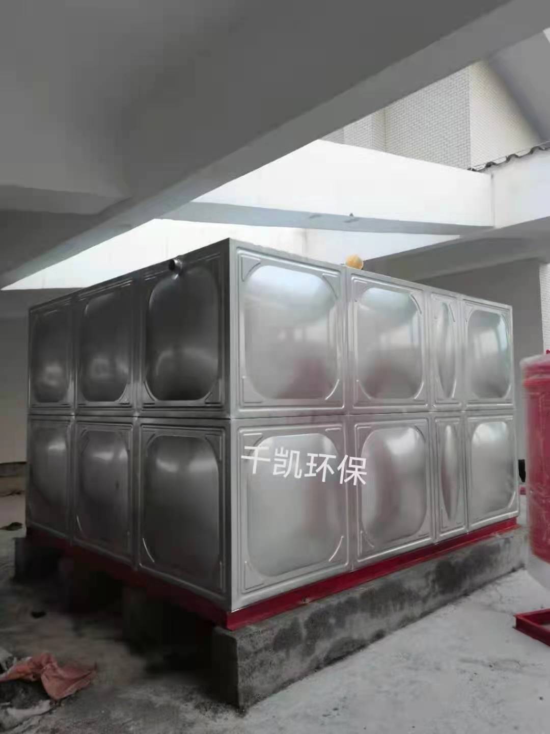 南宁三十六中27m3不锈钢水箱安装完成